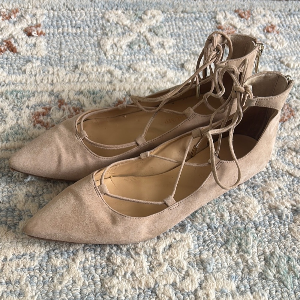 Lace-Up Pointed Toe Women’s Flats in Beige